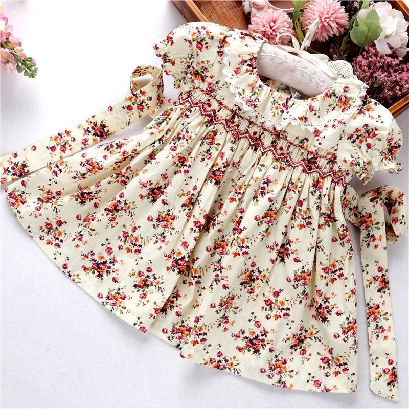 Vestido Estilo Español Beige Antique con Flores Azules